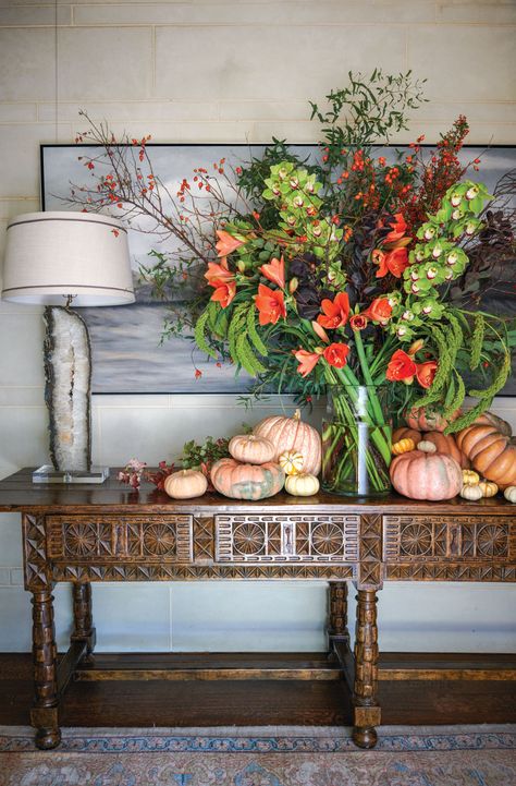 Texas Sophisticate - Flower Magazine Amaryllis Arrangement, Coffee Table Arrangements, Flower Magazine, Fall Arrangements, Fall Thanksgiving Decor, Cymbidium Orchids, Autumn Decorating, Fall Flowers, Muted Colors