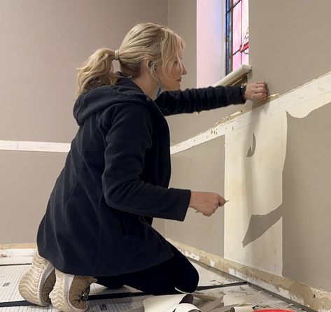 How to Fix Wall Paint Peel Off: A Step-by-Step Guide Fix Peeling Paint On Walls, Painting Baseboards, Accent Wall Colors, Faux Beams, Yellow Doors, Cool Curtains, Peeling Paint, Room Renovation, Rooms Reveal