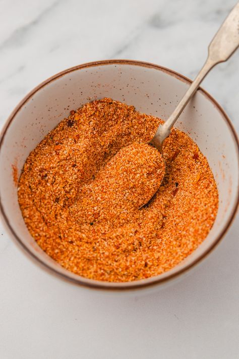 Ground Beef Seasoning Recipe How To Season Ground Beef, Seasoning For Ground Beef, Beef Seasoning, Shawarma Seasoning, Ground Beef Seasoning, Seasoned Ground Beef, Cook Meat, Meat Seasoning, Turmeric Recipes