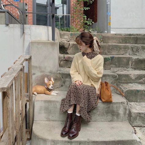 Fall Maxi Skirt Outfits, 일본 패션, Poses References, Modest Fashion Outfits, How To Pose, Fashion Design Clothes, Autumn Outfit, Outfit Inspo Fall, Ulzzang Girl