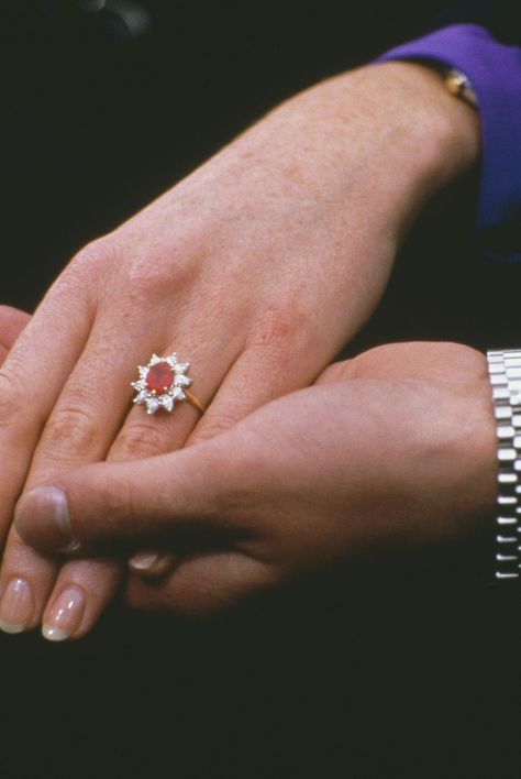 Sarah Ferguson Engagement Ring Sarah Ferguson Engagement Ring, Ruby Engagement Ring Vintage Gold, Vintage Ruby Engagement Ring, Ruby And Diamond Engagement Ring, Diamond And Ruby Engagement Rings, Sarah Ferguson Wedding, Engagement Ring With Ruby, Royal Engagement Rings, Royal Ring