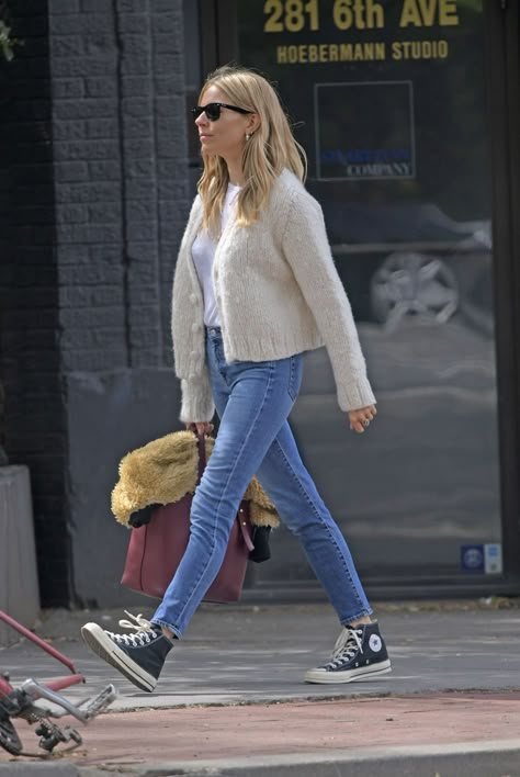 Sienna Miller Style, Style Casual Chic, Look Retro, Diane Kruger, Kendall Jenner Outfits, Sienna Miller, Fashion Days, Looks Street Style, Emma Roberts