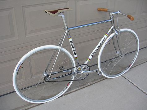 Bianchi Pista-Drive Side | Flickr - Photo Sharing! White Tires, Bianchi Fixie, Sepeda Trek, Vw Minibus, Bianchi Pista Fixie, Road Bike Frames, Cycling Pedals, Road Bike Vintage, Urban Bicycle