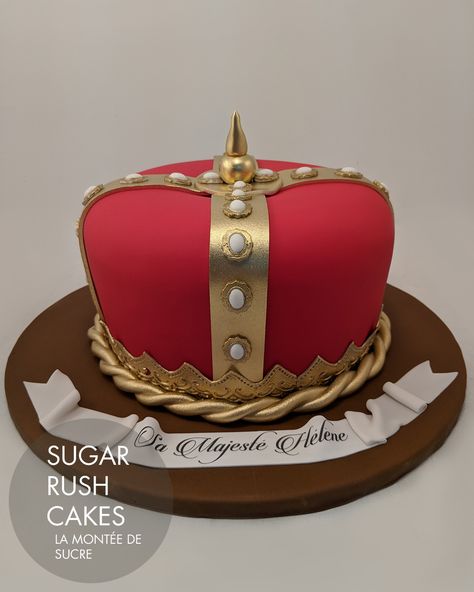 Crown Shaped Cake, King Crown Cake, Queen Cake, Jubilee Party, Royal Cakes, Queen Cakes, Crown Cake, Sculpted Cakes, Cakes To Make