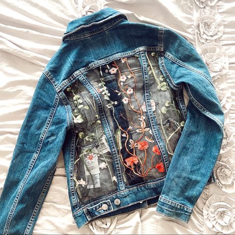 Make A Reasonable Offer & My Last Custom In This Style Is Yours .I Sold My Last Black Trucker Custom Jacket So This Is The Last Blue Xs That Is For Sale. Just The Jacket Sells For $75 Without The Embroidery Elements & I Sold A Few Dozen Made To Order At $220 - $250. This One Of A Kind As All My Pieces Are Custom Made & Were Designed By Me. Made On A Bnwt Levi’s Original Trucker Denim Jacket With Floral Embroidery Back Panels. Blue Denim, This Piece In Photo (The Blue)Is What You Will Receive. Si Embroidery Denim Jacket, Dark Jean Jacket, Embroidery Jeans Jacket, Custom Jean Jacket, Denim Jacket With Hoodie, Levi Denim Jacket, Embroidery Denim, Denim Crafts Diy, Repurposed Clothing