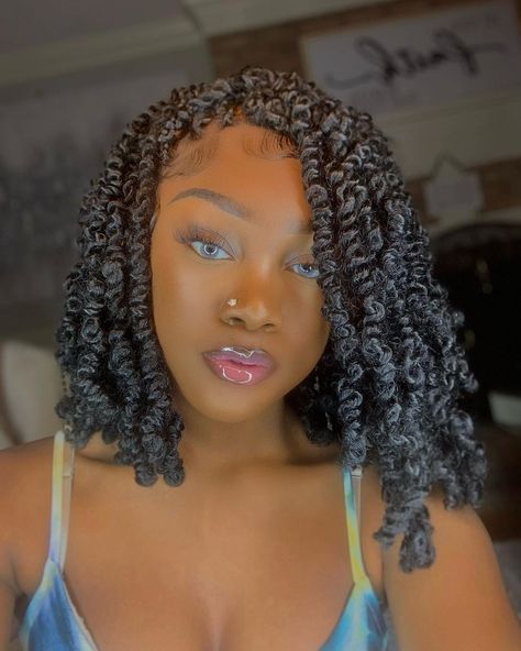 Pinch Braids, Bohemian Curly Hair, Micro Braids Styles, Crowl Neck, Crochet Braid Hair, Passion Twist Hair, Water Wave Crochet, Ombre Crochet, Crochet Braiding Hair