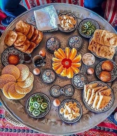 Moroccan Breakfast, Plats Ramadan, Morocco Food, Moroccan Cooking, Moroccan Dishes, This Is Your Life, Moroccan Food, Breakfast Time, Food Presentation