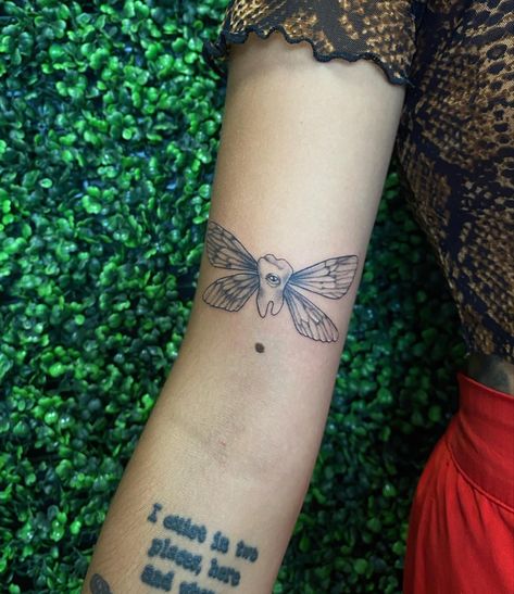 Tooth fairy tattoo apprenticeship tattoo apprentice wing tattoo Tooth Fairy Tattoo Designs, Tooth With Wings Tattoo, Tooth Fairy Tattoo Ideas, Wisdom Teeth Tattoo, Cute Tooth Tattoo, Boygenius Tooth Tattoo, Teeth Tattoo Design, Wisdom Tooth Tattoo, Dentistry Tattoo