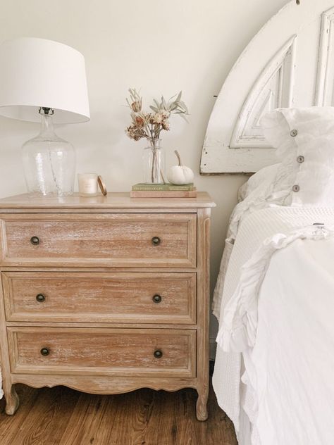 decorate nightstands for fall using simple items Natural Wood Nightstand Farmhouse, Farmhouse Bedroom Nightstand Decor, Decorating Nightstands, How To Decorate Nightstand, Minimalist Fall Decor, Nightstand Decor, Fall Bedroom, Sarah Jane, Bedroom Night Stands