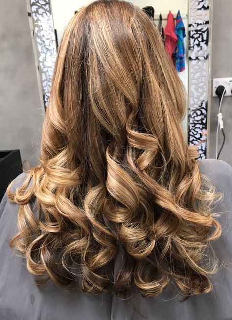 Baylage mermaid hair very long hair. Big Loose Curls For Long Hair, Big Bouncy Curls Long Hair Wedding, Sausage Curls, Long Blonde Hair Extensions Loose Curls, Long Wavy Golden Blonde Hair, Big Bouncy Curls Long Hair Blonde, Down Hairstyles For Long Hair, Royal Hair, Long Hairstyles For Women