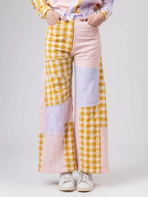 Our Erin Patch Pants offer an exquisite combination of modern style and luxury. Featuring a flared silhouette, button + zipper closure in front, and side pockets, these regular fit trousers are crafted from upcycled cotton deadstock fabric in a vibrant multicolor palette. Patchwork Inspiration Fashion, Patch Work Pants, Patched Pants, Fabric Upcycle, Upcycled Thrift, Multicolor Palette, Ropa Upcycling, Clothes Upcycle, Upcycling Fashion