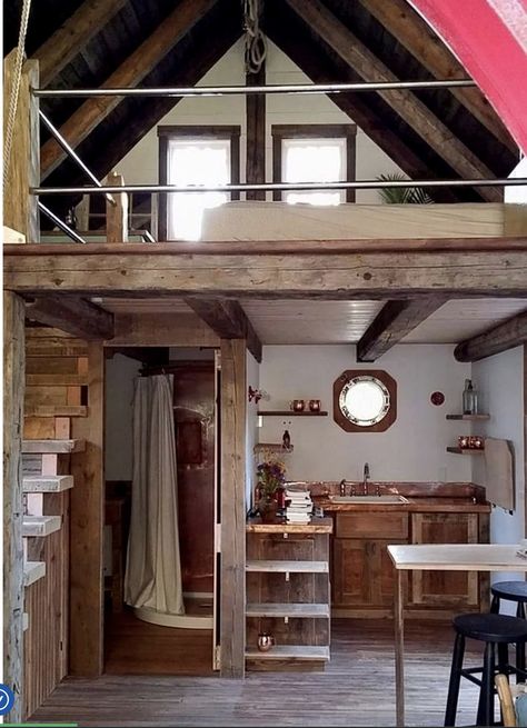 Shed Design Interior, Design Hacks, Tiny House Interior Design, Shed To Tiny House, Tiny House Loft, Tiny House Inspiration, Tiny House Listings, Tiny House Kitchen, Functional Home