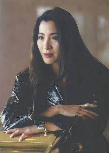 Michelle Yeoh 90s, Michele Yeoh, Girl God, Michelle Yeoh, Female Actresses, Identity Theft, I Love My Wife, Golf Outfits Women, Iconic Women