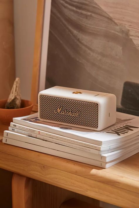 Marshall Radio, Dorm Desk Organization, Marshall Emberton, Marshall Bluetooth, Room Speakers, Home Speakers, Color Crema, Marshall Speaker, Bluetooth Speakers Portable