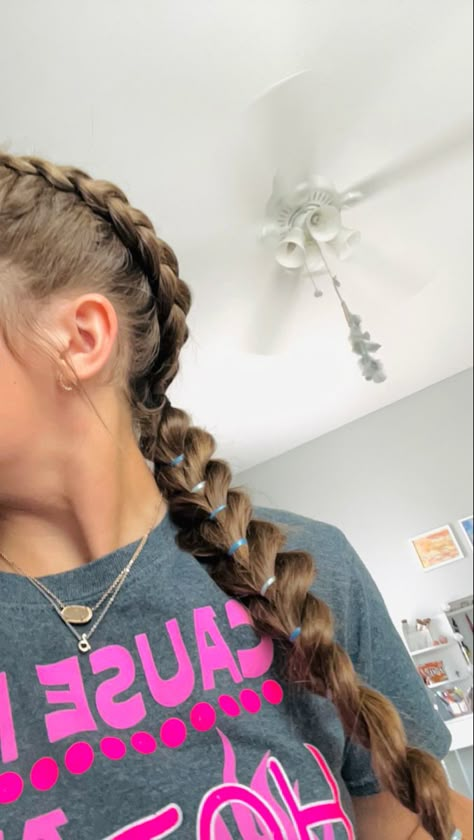 Gameday Hair, Game Day Hairstyles, Dragon Braid, Cute Volleyball Hairstyles, Cute Sporty Hairstyles, Softball Hair, Soccer Hairstyles, Soccer Hair, Track Hairstyles