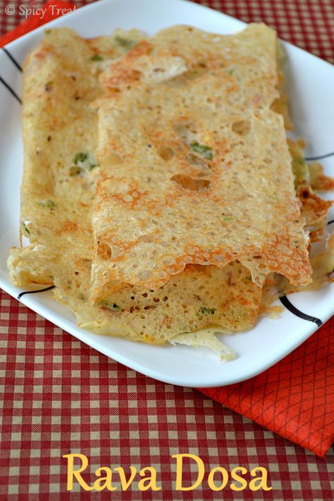 Spicy Treats: Rava Dosa / Instant Dosa - Quick Breakfast / Dinner Recipe! Onion Dosa, Spicy Treats, South Indian Breakfast Recipes, Rava Dosa, North Indian Recipes, Dosa Recipe, Meatless Mondays, Chaat Recipe, Indian Breakfast