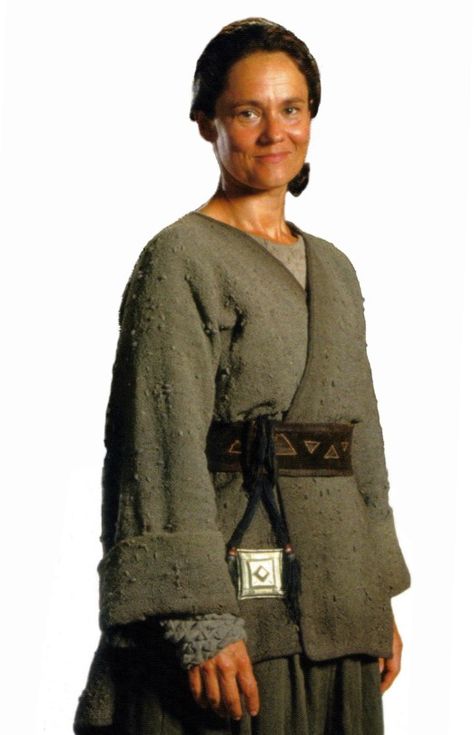 Shmi Skywalker #shmi #skywalker #star #wars Pernilla August, Shmi Skywalker, Star Wars Outfit, Sci Fi Clothing, Star Wars Character, Phantom Menace, Star Wars Fashion, Sith Lord, Star Wars Outfits