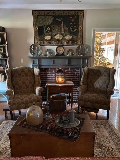 Traditional Colonial Living Room, Early American Decorating, Neutral Decorating, Colonial Living Room, Colonial House Interior, Primitive Home Decorating, Primitive Interiors, Early American Decor, Mantle Styling