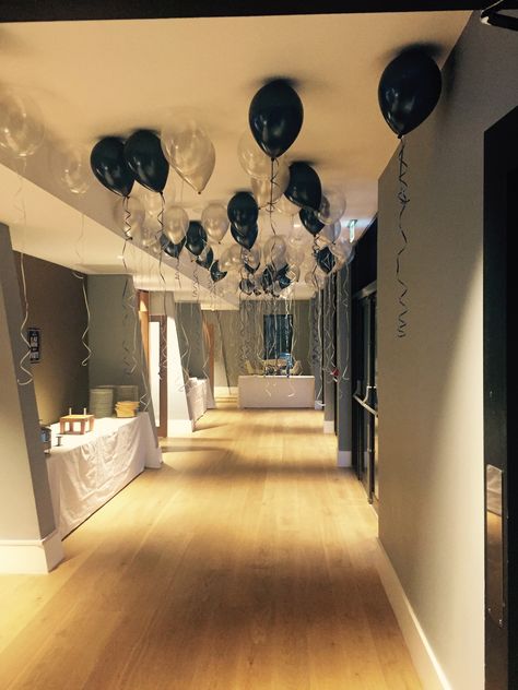 Black Balloons Ceiling, Balloons On Celling, Floating Balloons Ceiling, Ceiling Balloons Decorations, Ceiling Full Of Balloons, Ballons On The Celling, Ceiling Balloons, Ceiling Balloon Decorations, Balloon Ceiling Decorations