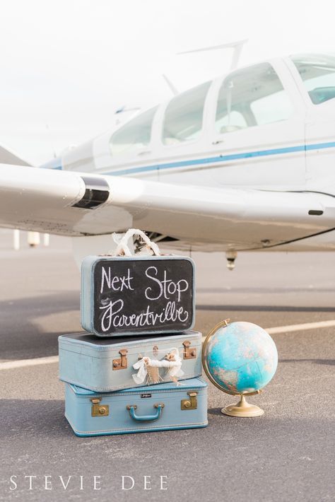 Aviation Maternity Shoot, Travel Gender Reveal, Pilot Baby, Baby 2024, Pregnancy Ideas, Adventure Awaits Baby Shower, Travel Baby Shower Theme, Travel Baby Showers, Fun Baby Announcement