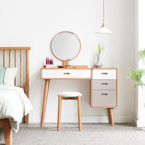 Small Room Vanity, Bedroom Dresser Set, Small Bedroom Vanity, Bedroom Dresser Sets, Cosmetic Table, Baby Room Closet, Scandi Bedroom, Girls Room Design, Dressing Room Closet