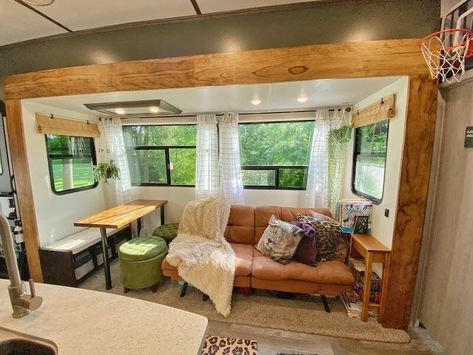 Fun And Simple RV Remodel Ideas For Your 5th Wheel Rv Remodel Ideas, Rv Decorating Ideas Rv Interior, Rv Decorating Ideas, Motorhome Remodel, Rv Decorating, Zelt Camping, 5th Wheel Rv, Rv Interior Remodel, Camper Interior Design