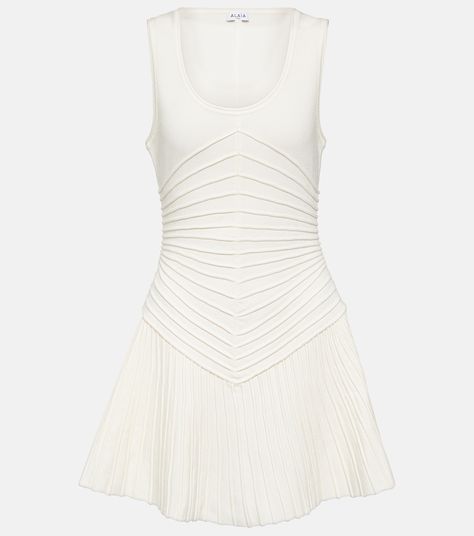 Jacquemus Dress, Alaia Dress, Mcqueen Dress, Victoria Beckham Dress, Valentino Dress, Designer Evening Gowns, Designer Gowns, Ladies Dress Design, Pleated Skirt