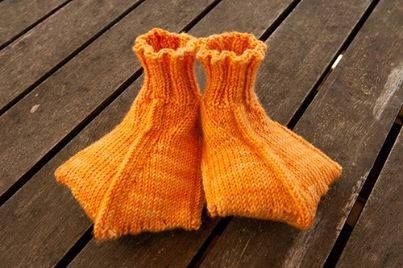 wool socks Duck Socks, Col Crochet, Broken Humor, Duck Feet, Confection Au Crochet, Knitted Socks, Crochet Crafts, Knitting Projects, Crochet Clothes