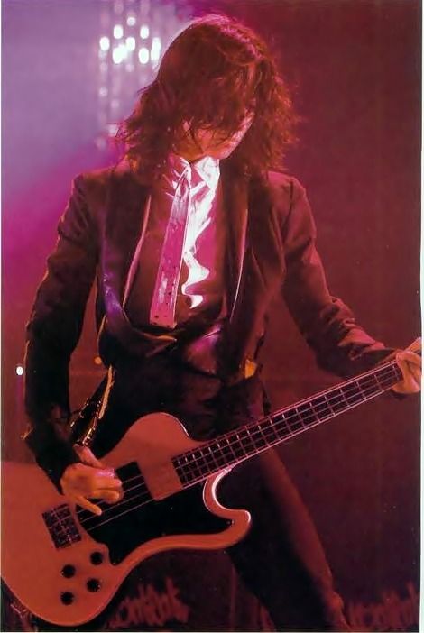 Writing Fanfiction, Toshiya Dir En Grey, Dreams For The Future, Dir En Grey, Japanese Language, Bass Guitar, For Today, Fanfiction, Electric Guitar