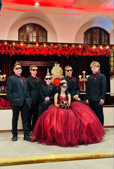 #reddress #chambelan #quinceañera Red Quinceanera Dresses With Chambelanes, Red Suit Quince, Red Quince Chambelanes, Red Quinceanera Ideas Chambelanes, Dark Red Dress Quinceanera, Masquerade Quinceanera Theme Red, Red Quinceanera Chambelanes, Quince Suprise Outfit Red, Quince Theme Ideas Elegant