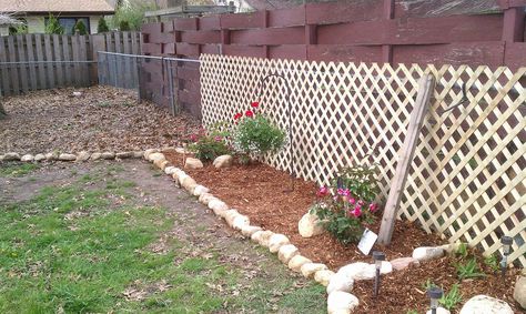 hiding unsitely fence areas, fences, outdoor living, and a couple of bushes Backyard Landscaping Privacy, Chain Link Fence Cover, Landscaping Privacy, Privacy Landscaping Backyard, Backyard Fence Decor, Redwood Fence, Diy Privacy Fence, Yard Inspiration, Diy Garden Fence