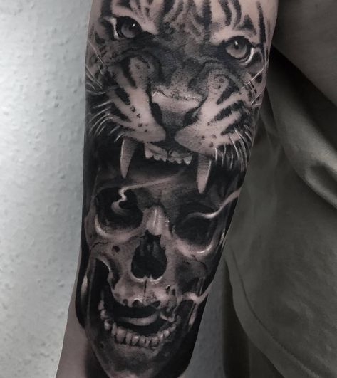 12+ Best Tiger and Skull Tattoo Designs Tiger And Skull Tattoo, Tiger Skull Tattoo, Tiger Eyes Tattoo, Tiger Head Tattoo, Skull Tattoo Designs, Headdress Tattoo, Tiger Tattoo Sleeve, Jaguar Tattoo, Tiger Skull