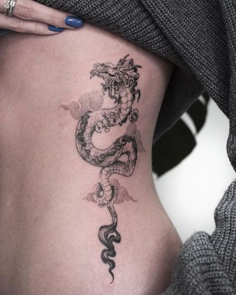 Rib Tattoos For Women, Waist Tattoos, Dragon Tattoo For Women, Dragon Tattoos, Dragon Tattoo Designs, Up Tattoos, Elegant Tattoos, Rib Tattoo, Dragon Drawing