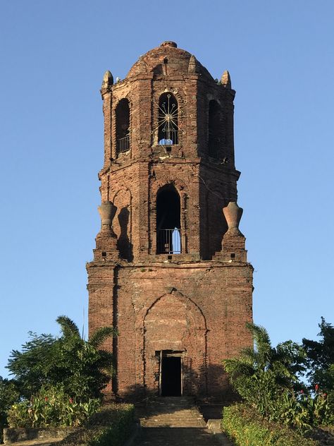 Urban Philippines, Philippines Building, Vigan City Philippines, Architecture Philippines, Philippine Churches, Vigan Philippines, Vigan City, 1000 Peso Bill Philippines, Philippines Photography