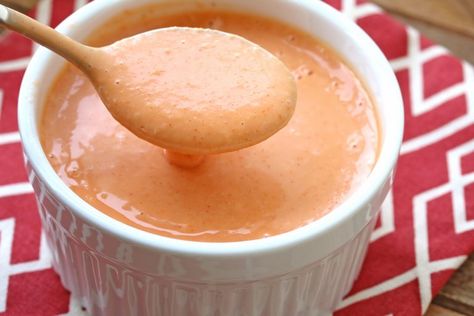 Creamy French Dressing - The Daring Gourmet Creamy French Dressing, Pollo Tropical, Creamy Chipotle Sauce, Chipotle Crema, Sandwich Sauces, Cheeseburger Recipe, French Dressing, Chipotle Sauce, Homemade Burgers