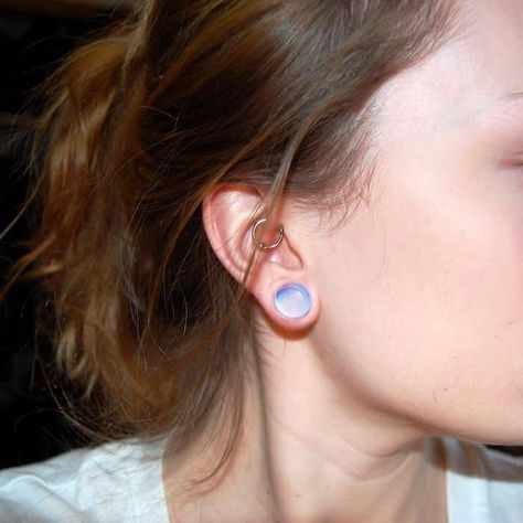 Piercing Bump, Ear Piercings Chart, Ear Stretching, Double Ear Piercings, Cool Piercings, Cute Piercings, Body Modification, Tunnels And Plugs, Body Piercings