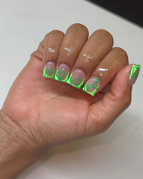 Toes Nails Black Women, Short Green Nails Ideas, Shorties Acrylic Nails, Overlay Nails, Green Acrylic Nails, Acrylic Toe Nails, Hippie Nails, Hard Nails, Drip Nails