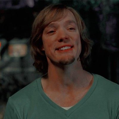 icon salsicha/shaggy. #scooby-doo Shaggy Live Action Scooby Doo, Hot Shaggy From Scooby Doo, Shaggy Icons Scooby Doo, Shaggy Scooby Doo Live Action, Shaggy Live Action, Matthew Lillard Scooby Doo, Shaggy Aesthetic Scooby Doo, Shaggy Matthew Lillard, Shaggy Scooby Doo Icons