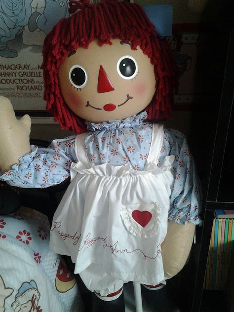 Danbury Mint Raggedy Ann Raggedy Ann Cosplay, Raggedy Anne, Annabelle Doll, Raggedy Andy, Cross Stitch Fairy, Raggedy Ann Doll, Country Paintings, Raggedy Ann And Andy, Halloween Doll