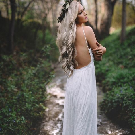 This Is A Very Soft And Comfortable White Lace Beach Style Dress. I Bought For My Wedding But Ended Up Not Wearing It! Bnwt Bought On Etsy! Wedding Dress Boho, Beach Wedding Dress Boho, Boho Beach Dress, Elopement Dress, Crochet Maxi Dress, White Maxi Dress, Crochet Maxi, Photoshoot Dress, White Gowns