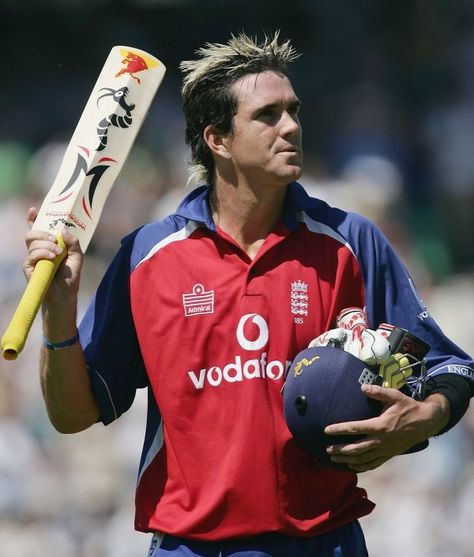 Kevin Pietersen, England Kevin Peterson, Sport Cricket, Cricket Books, Kevin Pietersen, Kohli Wallpapers, World Cricket, Cricket Wallpapers, Nice Hair, Cricket Sport