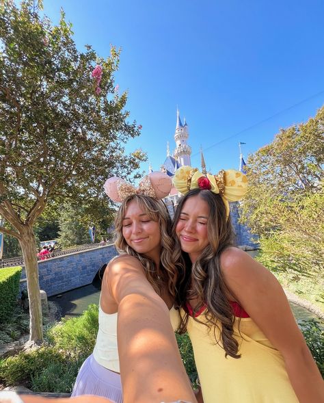 as my girl rapunzel once said, ✨ BEST DAY EVER ✨ . had the most fun filled day with @emilynels8 at the d23 day at disneyland!! can’t wait for all the fun to come this weekend!! Disney Trip With Friends, Disney With Best Friend, Disney Trip Friends, Friends At Disney World, Disney With Friends, Disneyland With Best Friend, Disney World Friends Pictures, Best Friend Disneyland Pictures, Weekend Aesthetic