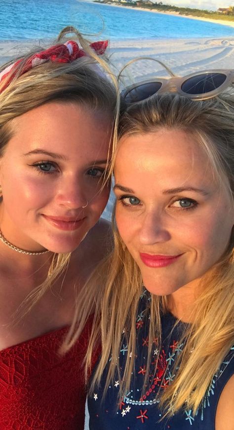 Reese Witherspoon Daughter, Ava Elizabeth, Ava Elizabeth Phillippe, Reese Whiterspoon, Ava Phillippe, Celebrity Children, Famous Moms, Debutante Ball, Olive Trees