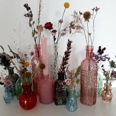 Łindsey Miles Old Bottles Wedding Centerpieces, Small Thrifted Wedding, Thrifted Vases Wedding, Thrifted Centerpieces, Stained Glass Wedding Decor, Thrift Wedding, Thrifted Vases, Thrifted Wedding, Pretty Vases