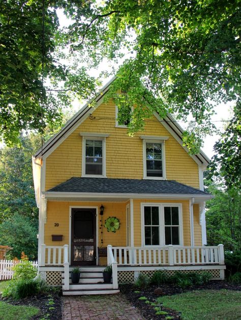 Aiken House & Gardens                                                                                                                                                                                 More Small Yellow House, Yellow Exterior, Yellow Country House, Yellow Farmhouse, Small Yellow House Exterior, Yellow Cottage Exterior, Yellow Home Exterior, Mustard Yellow House Exterior, Yellow Farmhouse Exterior