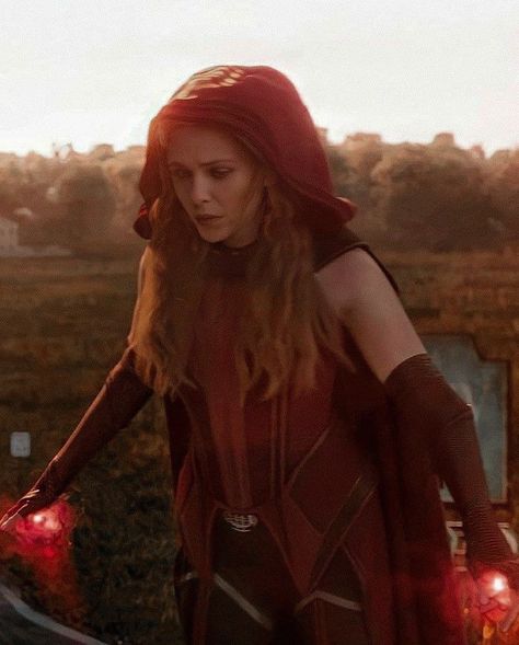 Marvel Lights, Avengers Shield, Marvel Xmen, Elizabeth Olsen Scarlet Witch, Scarlet Witch Marvel, Scarlett Witch, Marvel Cosplay, Wanda And Vision, Wanda Maximoff