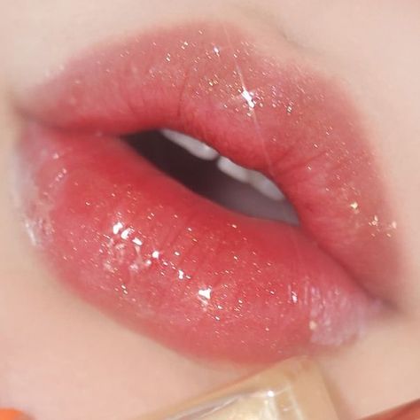 Jelly Lips Aesthetic, Lip Stain On Paper Aesthetic, Lips Aesthetic Pink, Pretty Lips Aesthetic, Pink Lip Aesthetic, Aesthetic Lipstick, Fairy Eyes, Lips Aesthetic, Skincare Korean