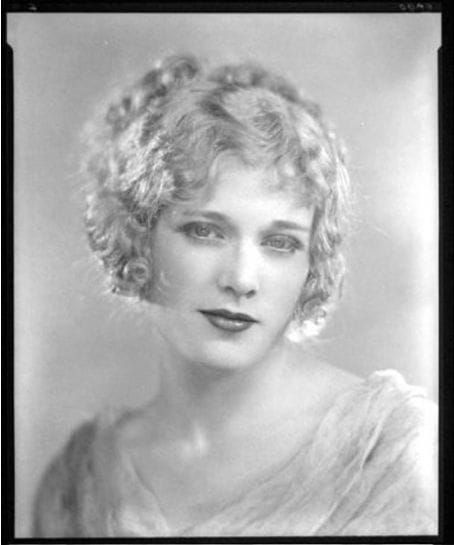 Picture of Esther Ralston Esther Ralston, Silent Screen Stars, Haute Fashion, Ziegfeld Girls, Vintage Hollywood Glamour, Silent Film Stars, Divorce And Kids, Child Actresses, Silent Movie