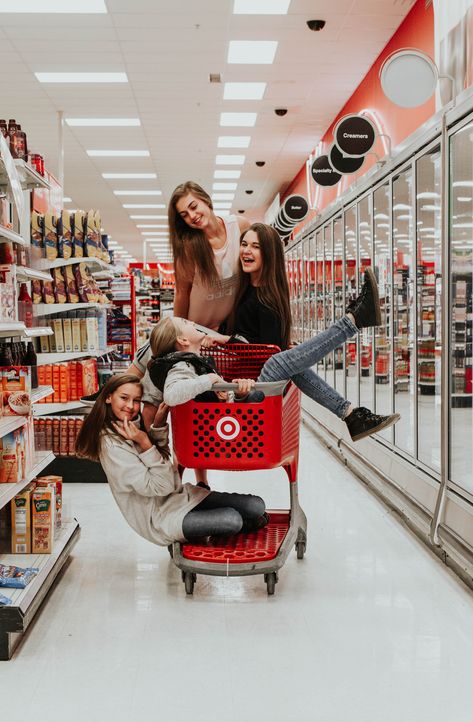 Tess Schilke Photography| Target friend photoshoot #friends #ideas #tumblr Best Friend Fotos, Bff Pics, Best Friend Photography, Best Friend Photoshoot, Shotting Photo, Bff Photoshoot, Best Friends Shoot, Best Friend Photos, Cute Friend Pictures