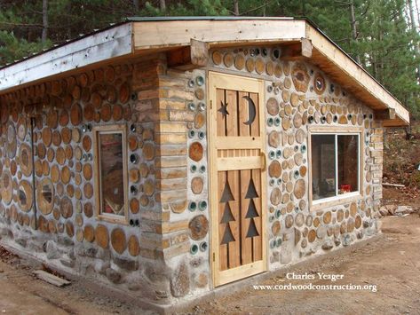 Cordwood Homes, Cord Wood, Cob House, Build Your Own House, Earth Homes, Natural Building, Samos, Earthship, Cabins In The Woods